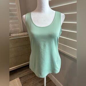 Worth New York Top, wear alone or under a blouse, with jeans, versatile, size S